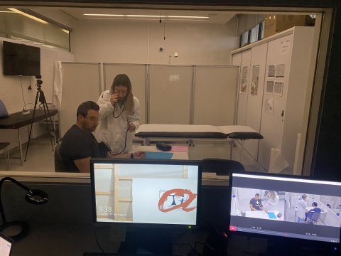 El projecte EDSSE analitza la simulació clínica com a ecosistema digital sostenible en educació.