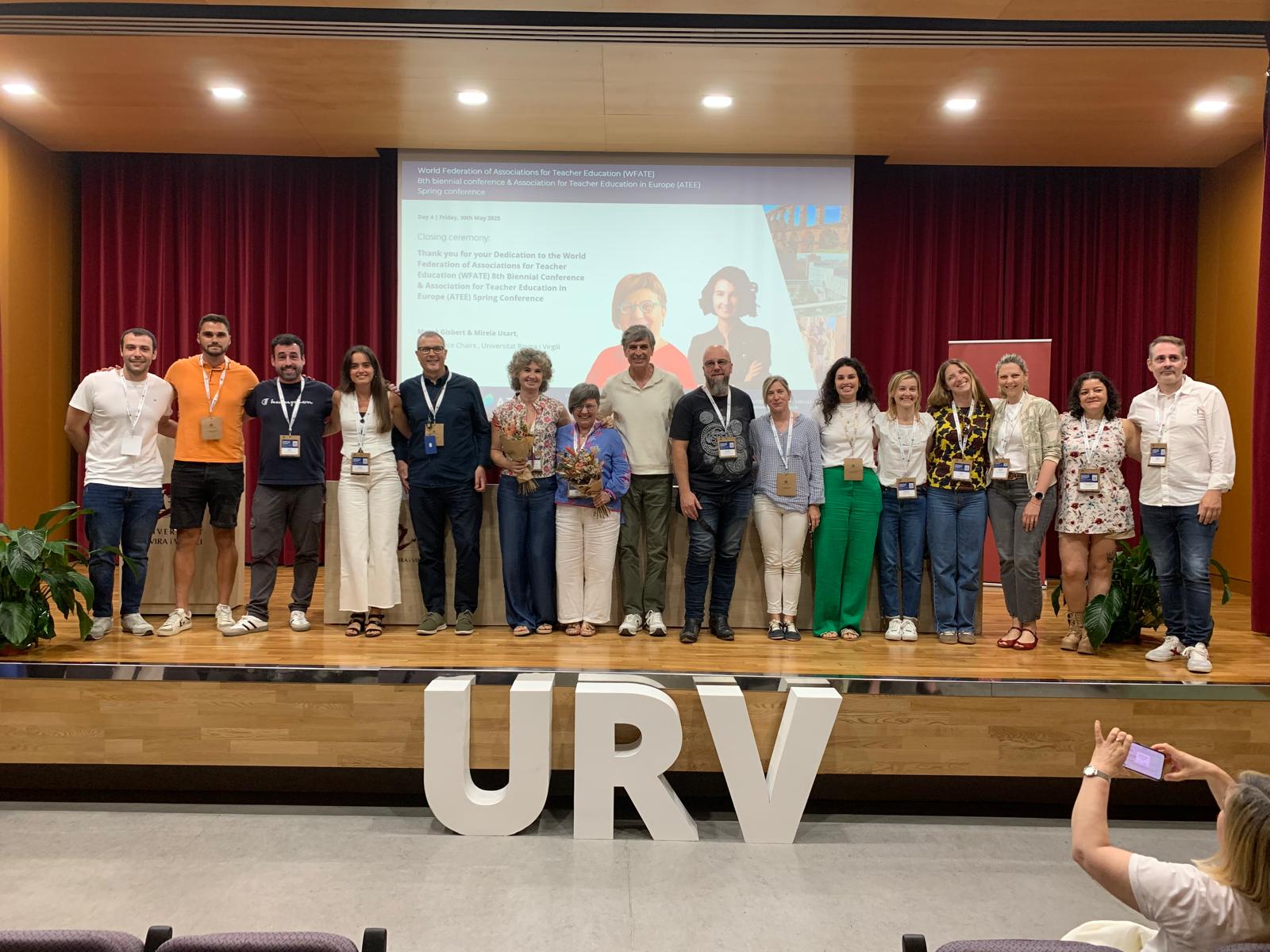 Membres del grup de recerca ARGET durant una reunió